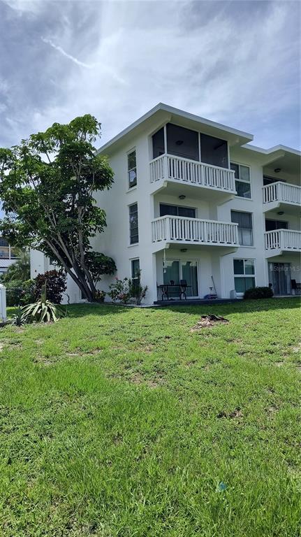 Building Photo - 2944 W Bay Dr