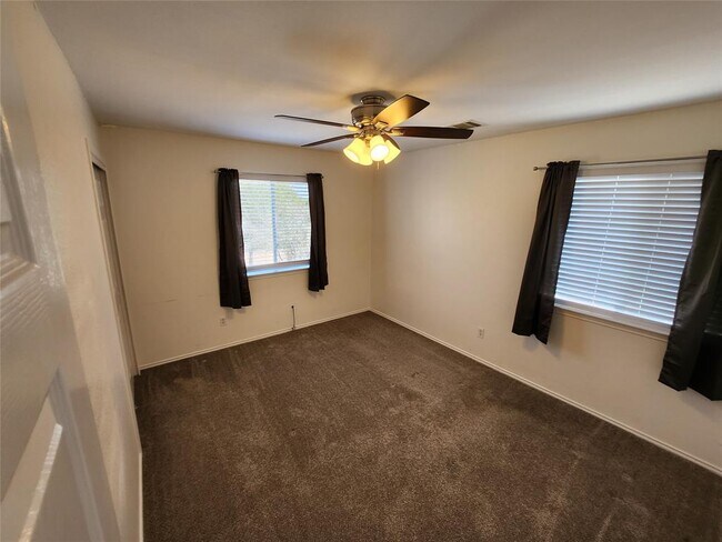 Building Photo - 5780 McNaughton