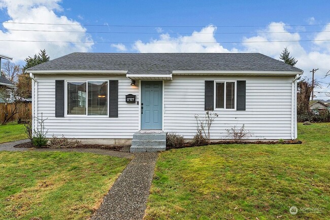 Building Photo - Cozy 3 Bedroom Retreat in Central Tacoma