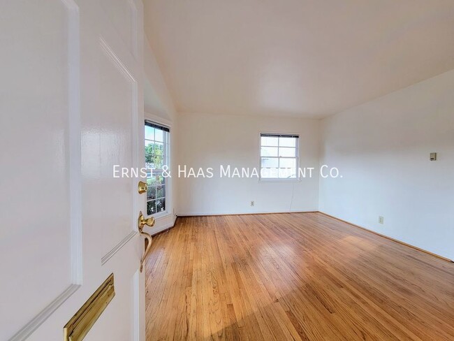 Building Photo - 4718 Briercrest Ave