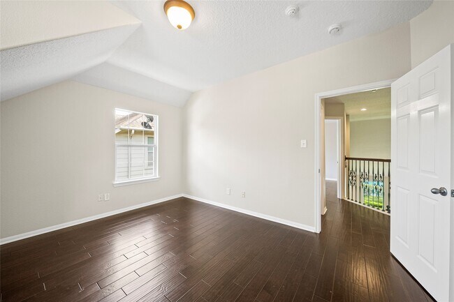 Building Photo - 8306 Golden Harbor