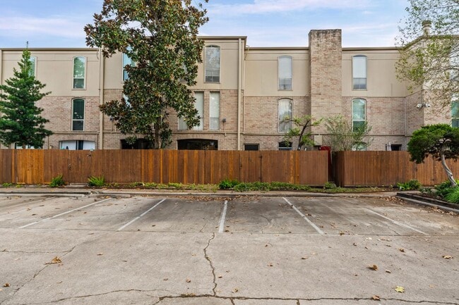 Building Photo - 4627 Wild Indigo St