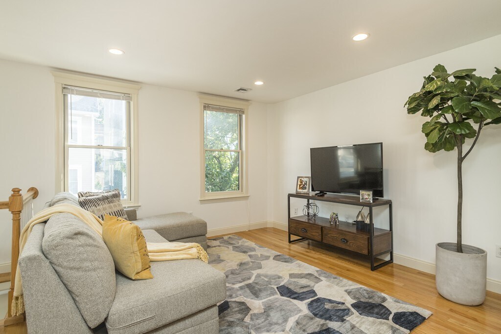 Building Photo - 40 Eutaw St