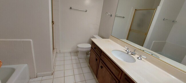 Building Photo - 1122 Peck Dr