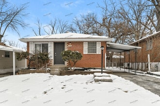 Building Photo - 1223 Lakeview Ave