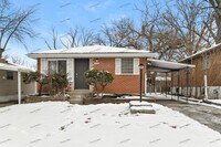 Building Photo - 1223 Lakeview Ave