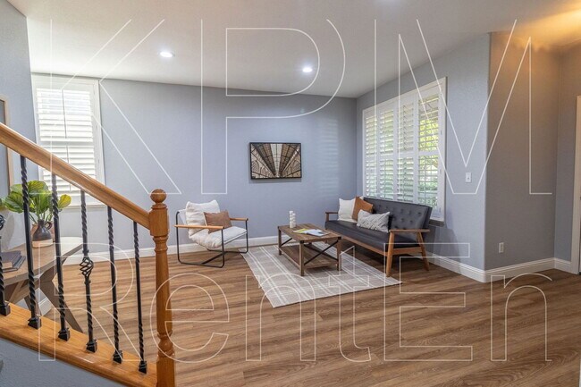 Building Photo - 6221 Crestview Cir