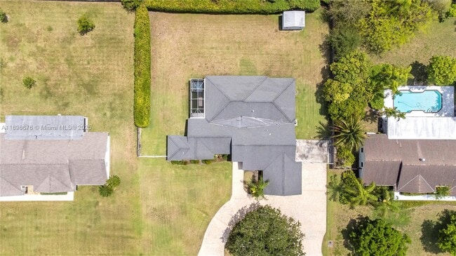 Building Photo - 15300 SW 164th St