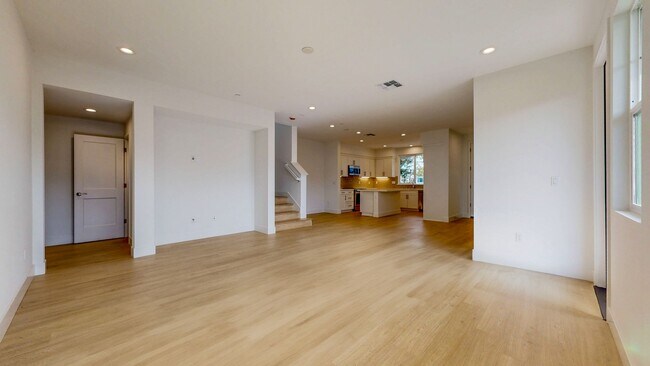 Building Photo - 2782 Sassy St