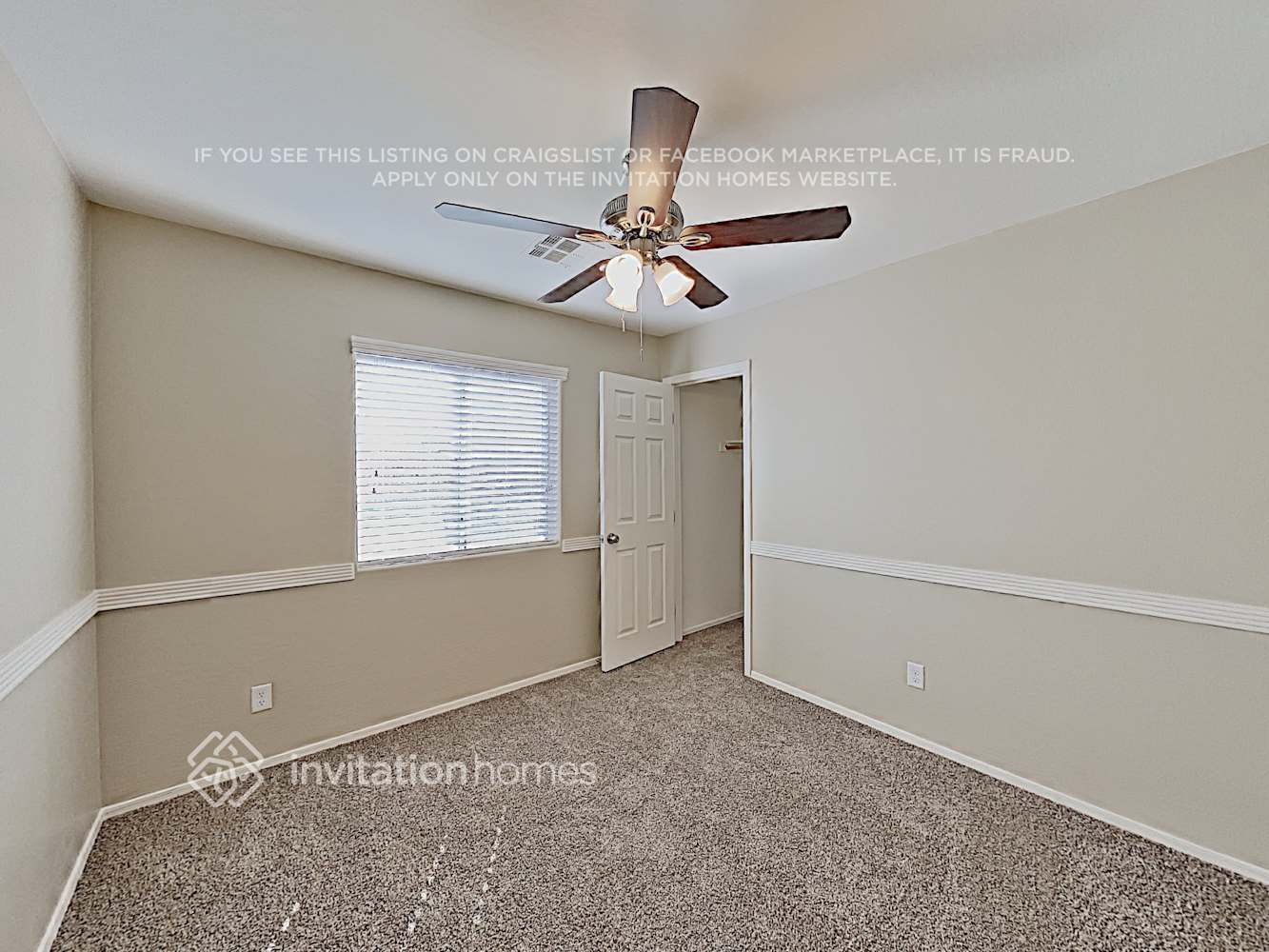 Building Photo - 1425 E Lakeview Dr