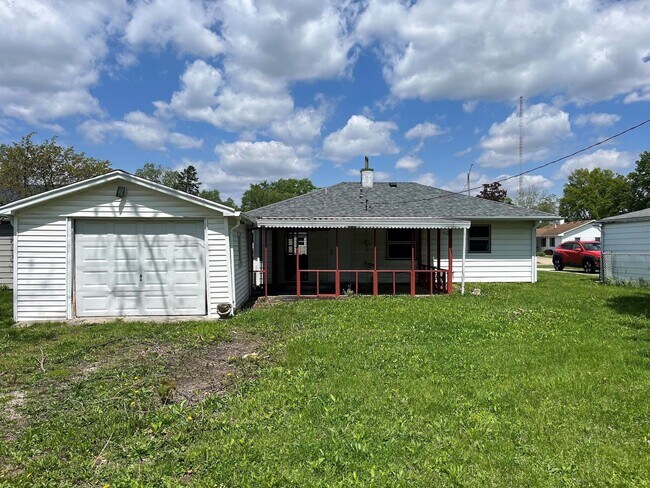 Building Photo - 206 Lindenwood-