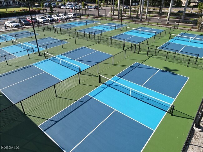 Building Photo - 2925 Cypress Trace Cir