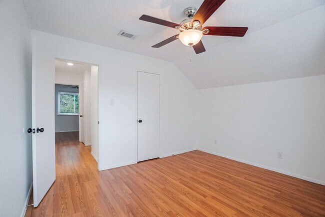 Building Photo - 16827 Whitebrush Loop