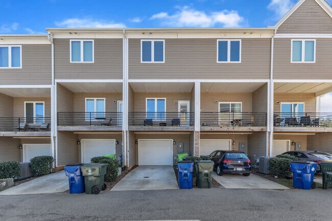 Building Photo - 2622 Wolf Cub Ct