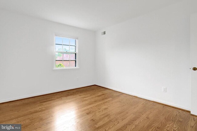 Building Photo - 2225 N Tuckahoe St