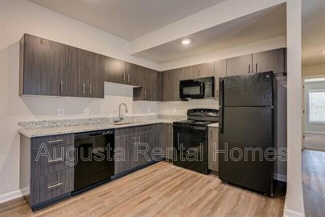 Building Photo - 2506 Otter Run