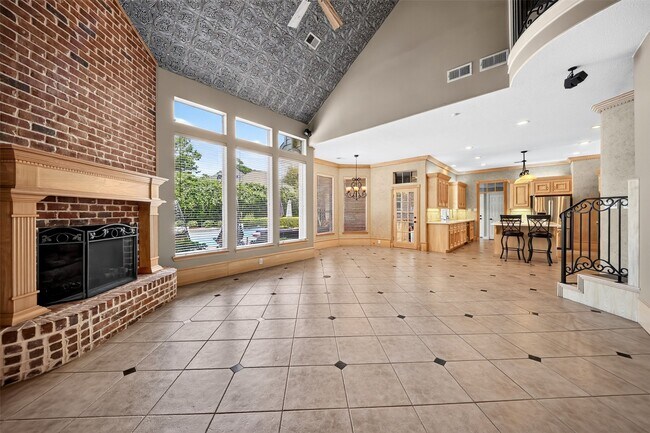 Building Photo - 16410 Emilia Ct