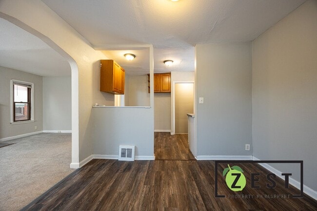 Building Photo - OPEN HOUSE 1/13! 2PM-2:30PM! 2 BDRM 1 BTH