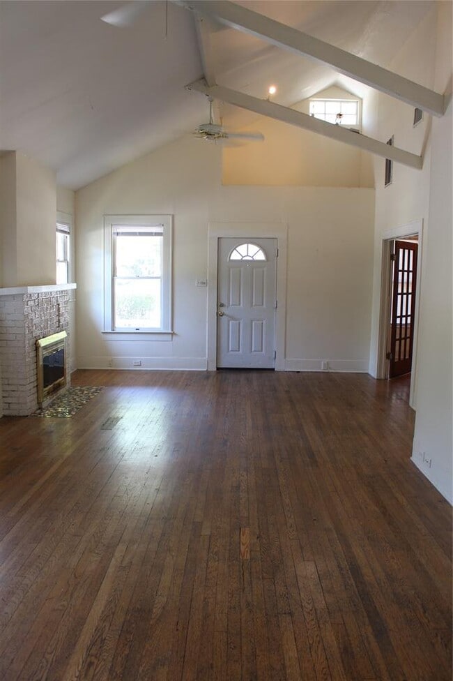 Building Photo - 2826 Salado St