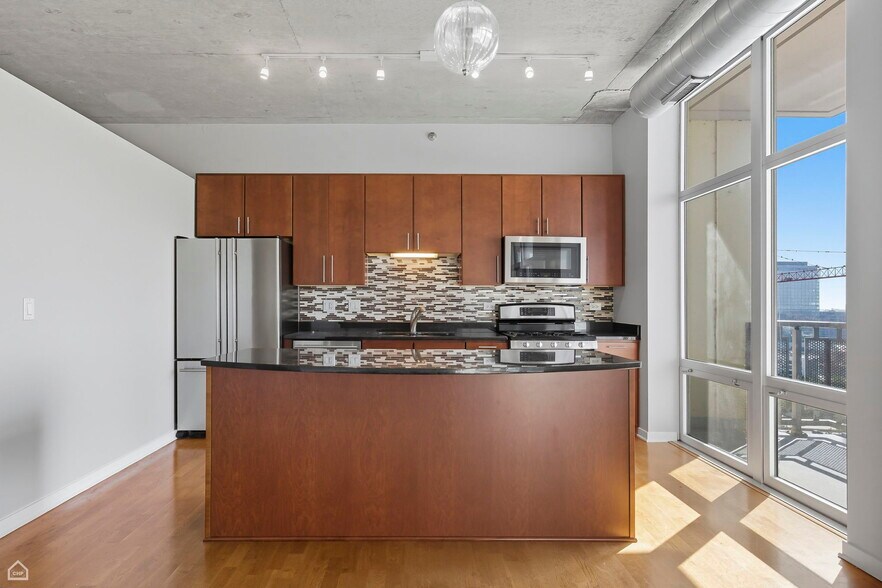 Building Photo - 700 N Larrabee St