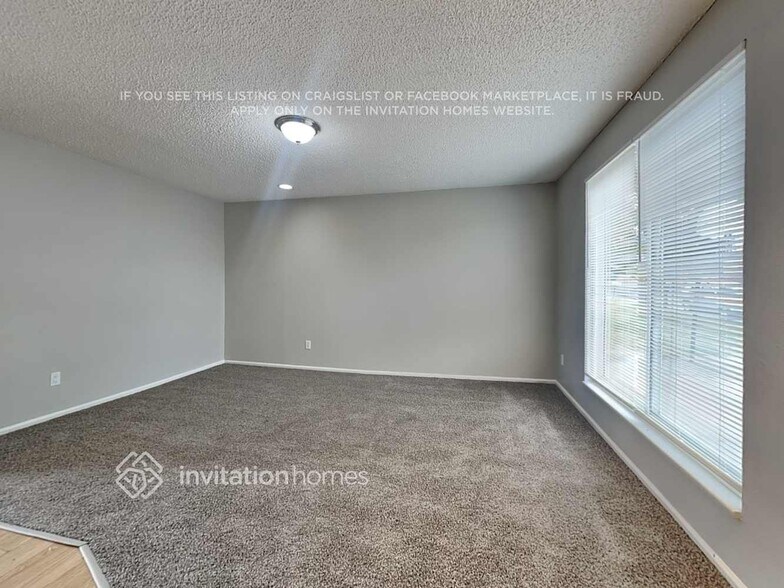 Building Photo - 17880 E Louisiana Ave