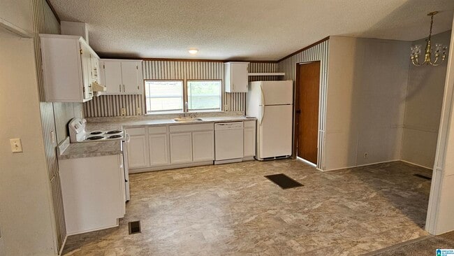 Building Photo - 9480 Co Rd 17