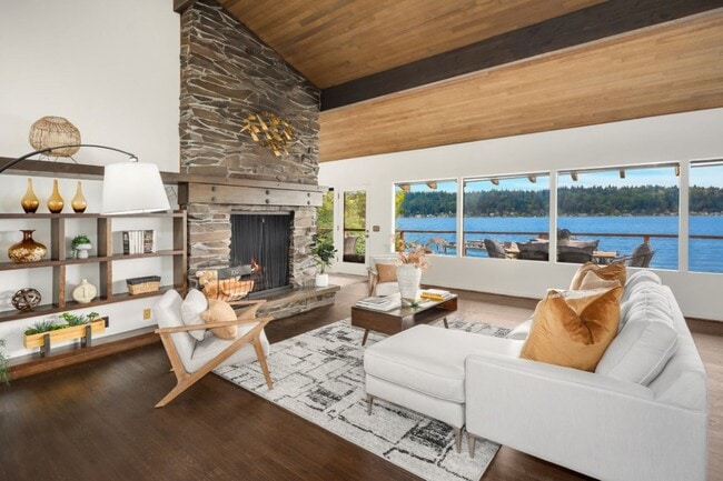 Building Photo - 4Bd/2.25Ba Bellevue House