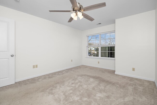 Building Photo - 414 Delaware Ave