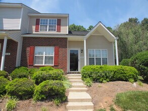 Building Photo - 10116 Forest Landing Dr
