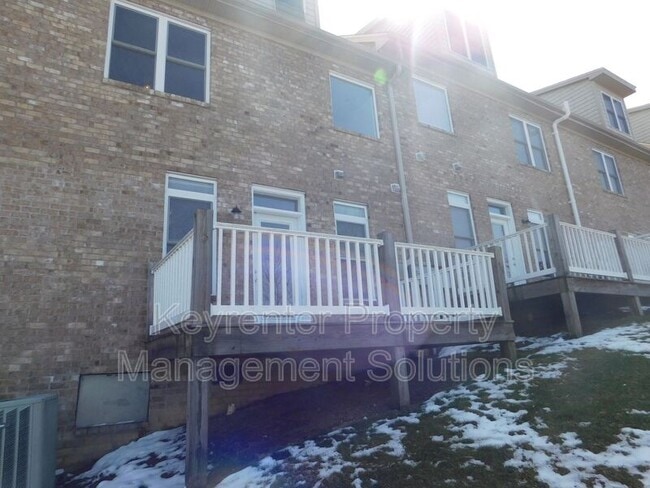 Building Photo - 42 Enchanted View Cir