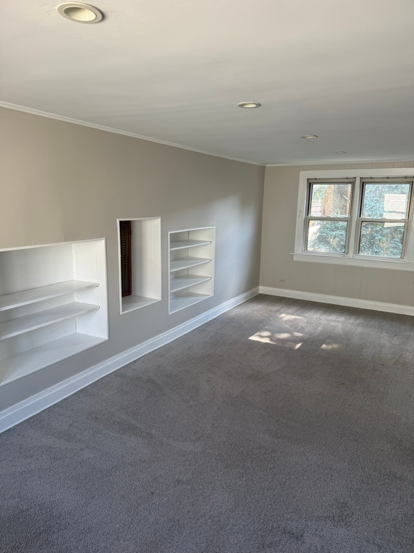 Building Photo - 2138 W McLean Ave