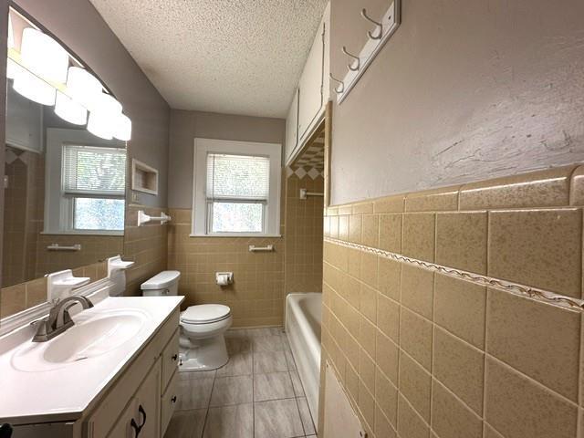 Building Photo - 2403 Austin Ave