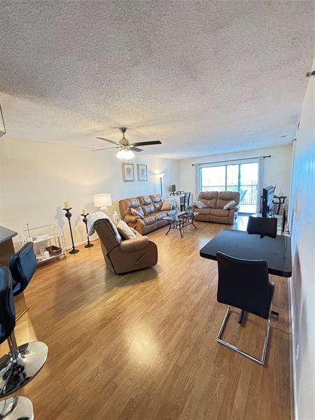 Building Photo - 2238 N Cypress Bend Dr