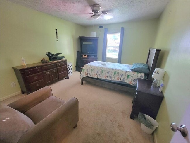 Building Photo - 4257 Duesenberg Dr