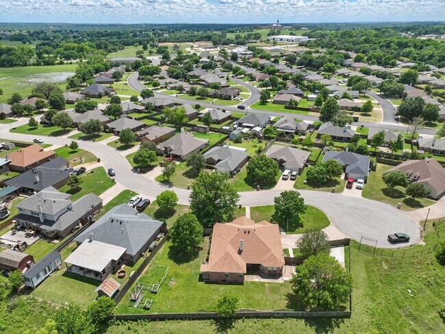 Building Photo - 322 Wonder Oak Ct