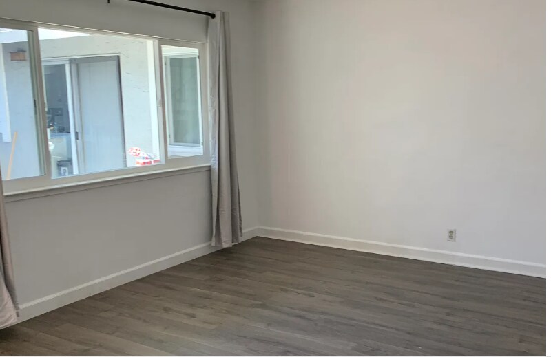Building Photo - 828 Di Fiore Dr