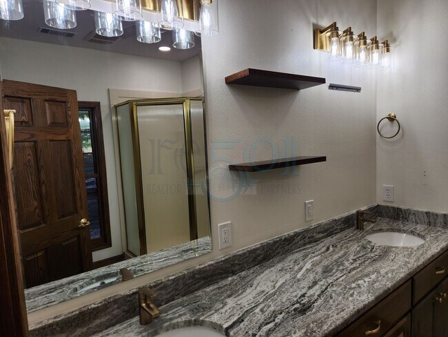 Building Photo - RARE exquisite home on acreage in the heart of West Little Rock!