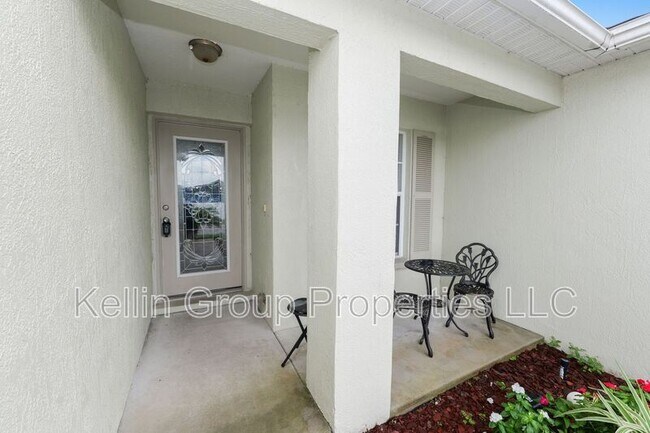 Building Photo - 3284 Sanoma Dr