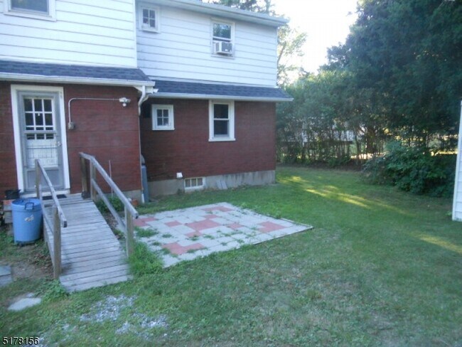 Building Photo - 50 Cedar Brook Rd