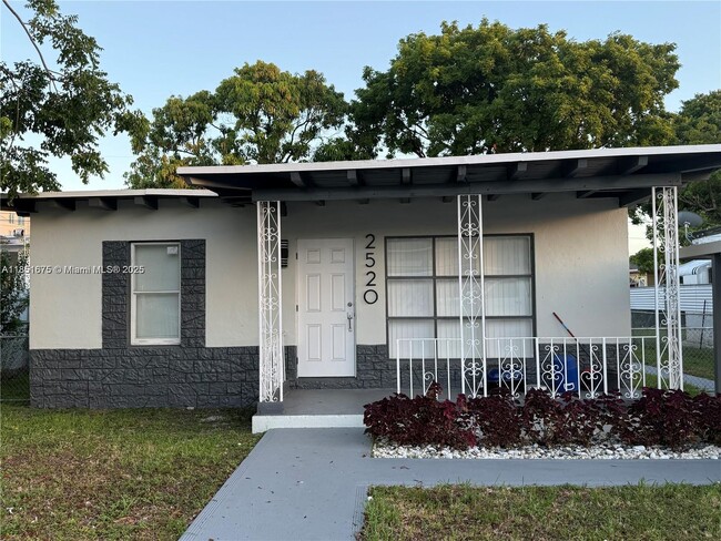 Primary Photo - 2520 NW 55th St