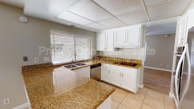 Building Photo - 17410 St Andrews Dr