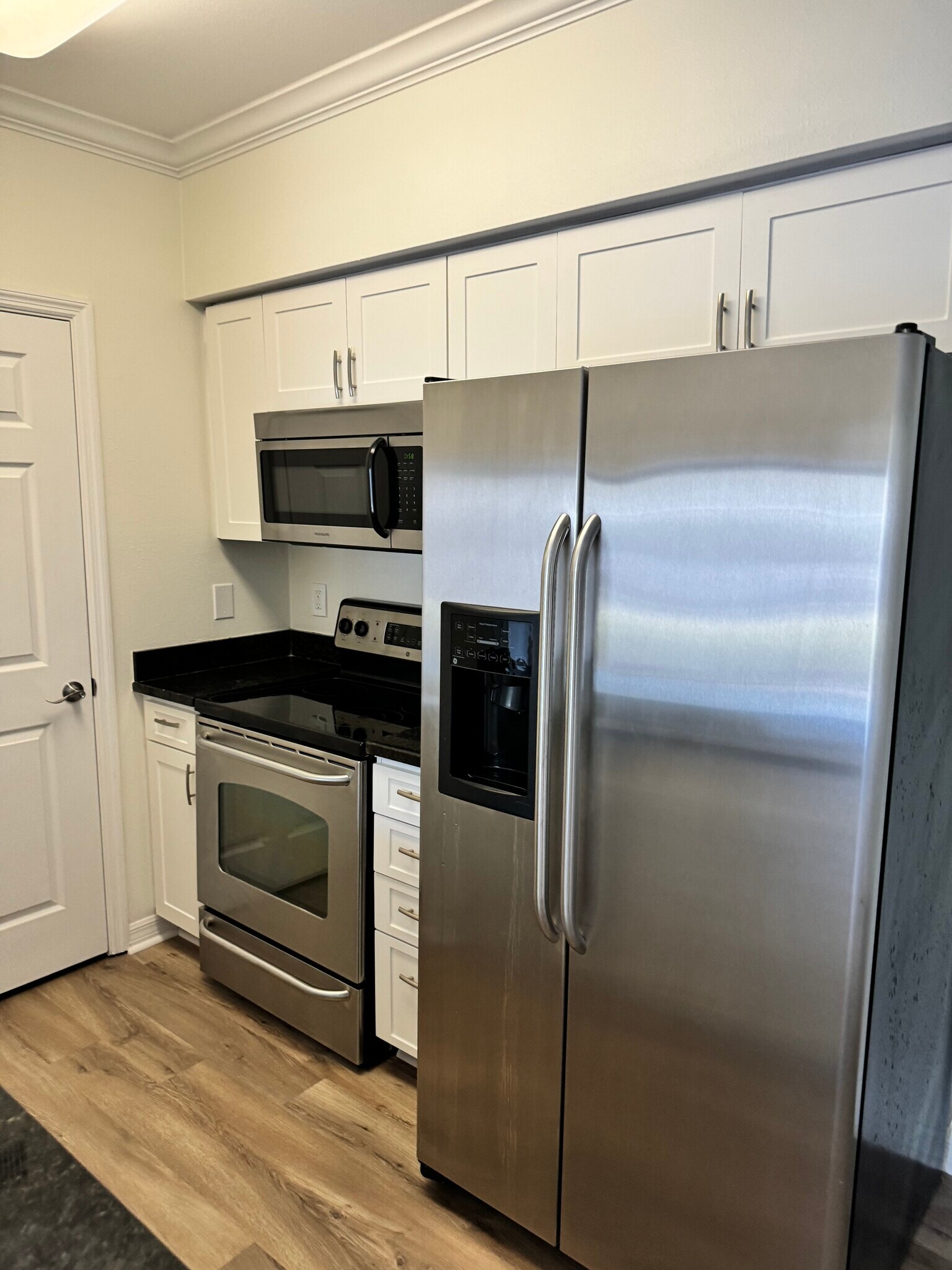 Building Photo - 6475 Emerald Dunes Dr