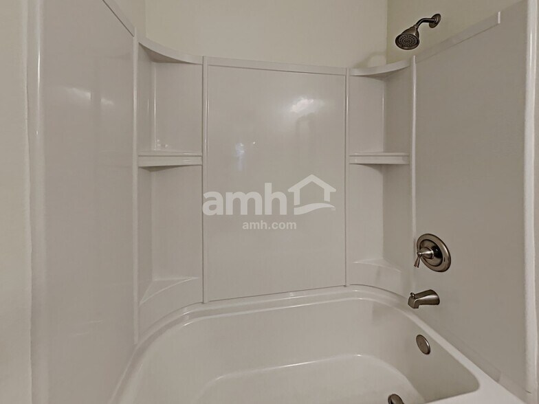 Building Photo - 96405 Commodore Point Dr