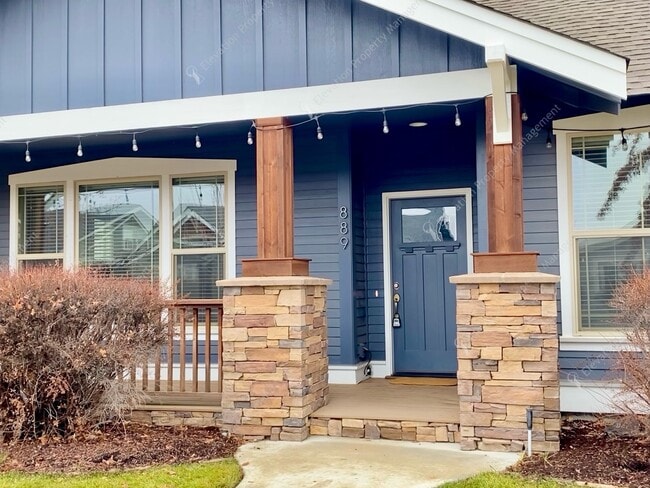 Building Photo - Designer 4BR- 2BA Home by Dry Canyon Park