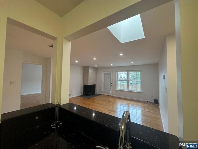 Building Photo - 38 Garden Pl