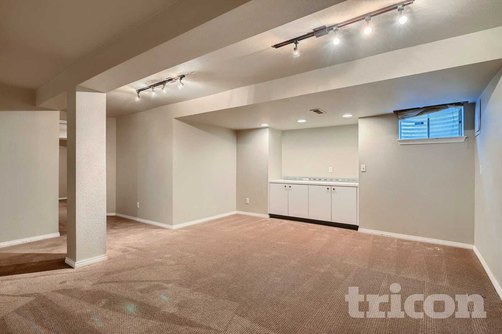 Building Photo - 5752 S Ouray Ct