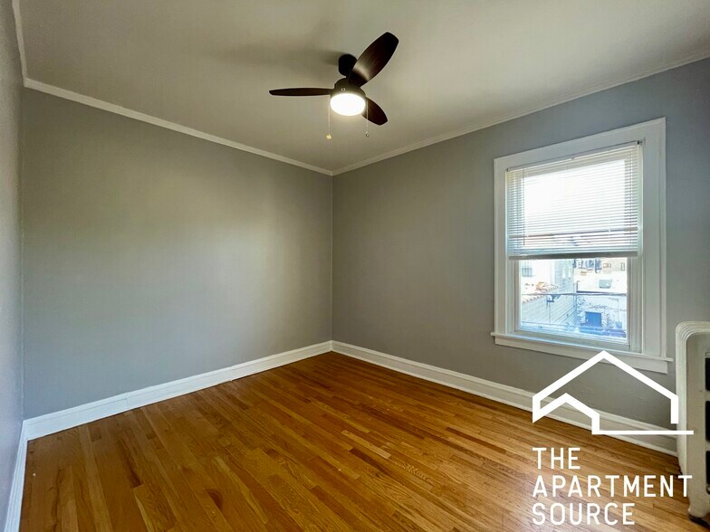 Building Photo - 3540 N Lowell Ave