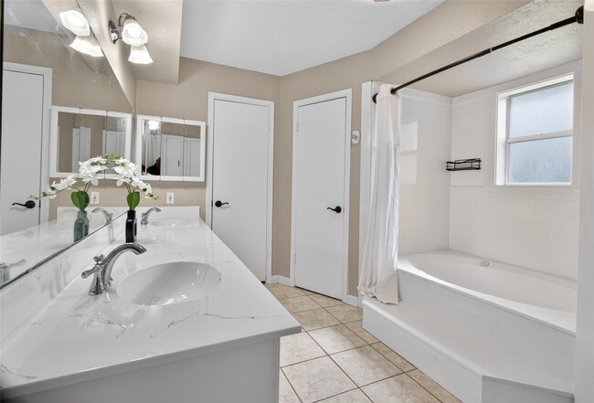 Building Photo - 27210 Jimmy Ln