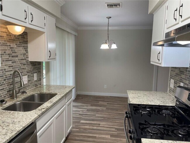 Building Photo - 10622 Golden Quail Dr