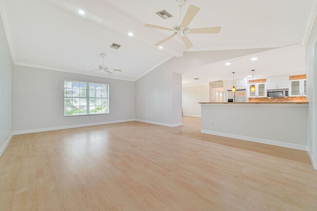 Building Photo - **Direct Gulf Access Pool Home! 4 BED/3 BA...